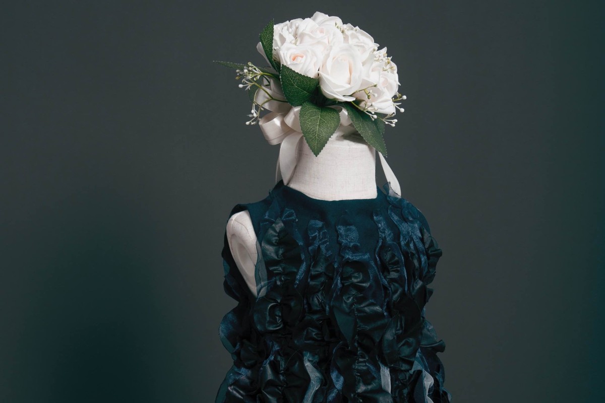 The "living textiles" which can clean and repair themselves