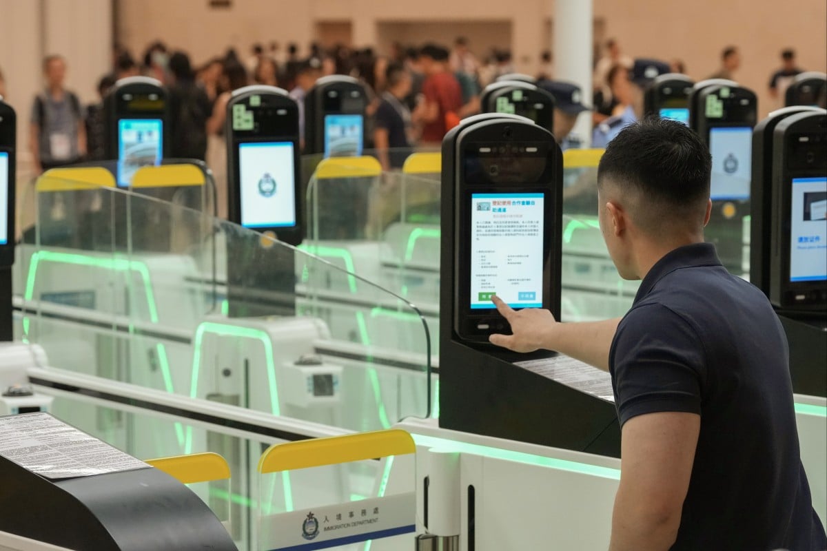逾1,500港人參觀煥然一新的皇崗口岸