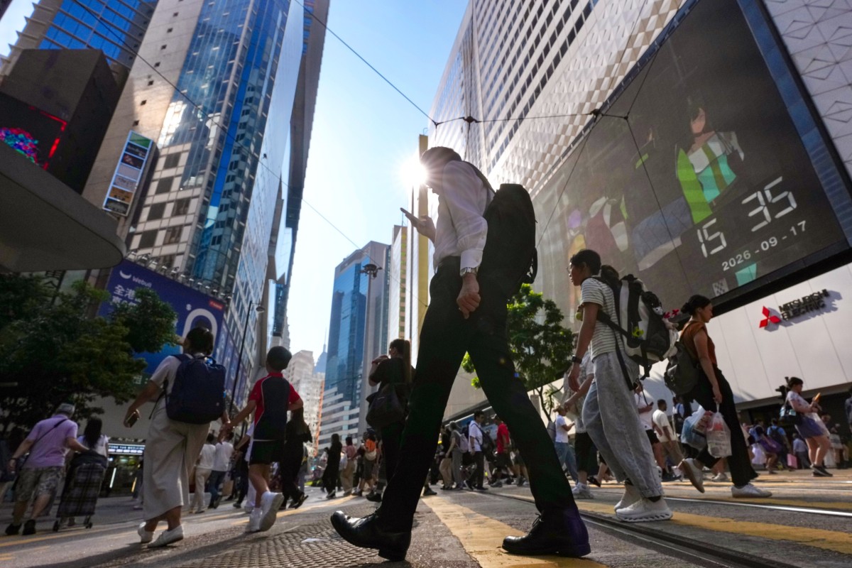 香港公布四階段AI人才階梯計畫，應對入門級職位衝擊