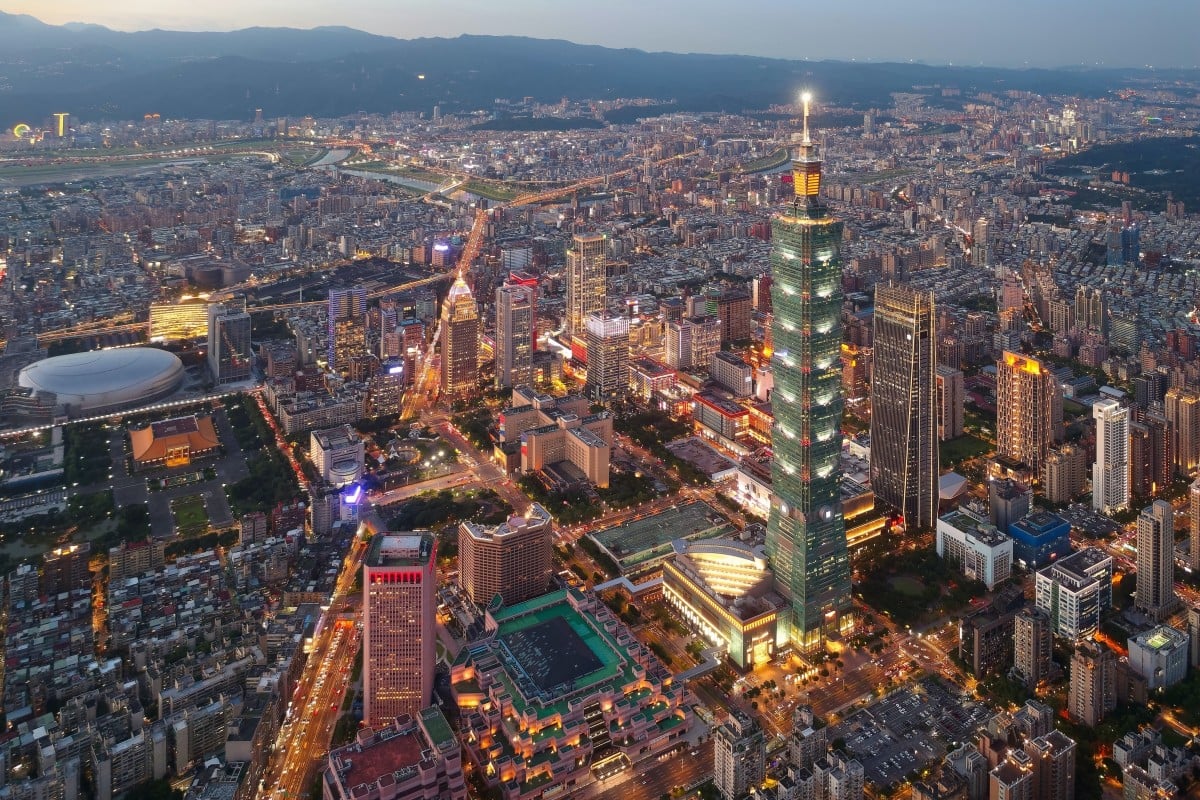 中國大陸傾向以外交途徑實現台灣統一，但有條件