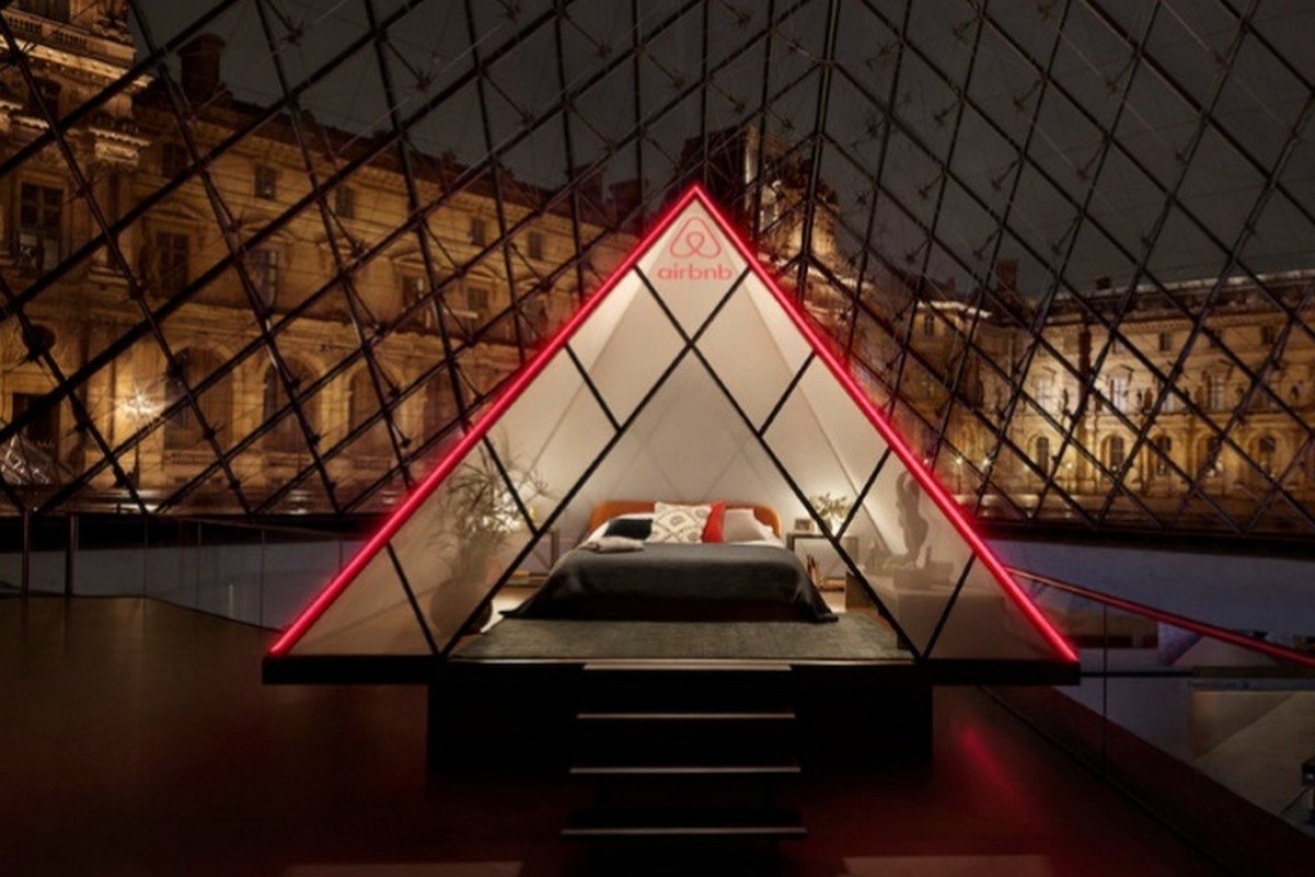The Louvre And Airbnb Offer Slumber Party With Mona Lisa Would Airbnb At The Louvre