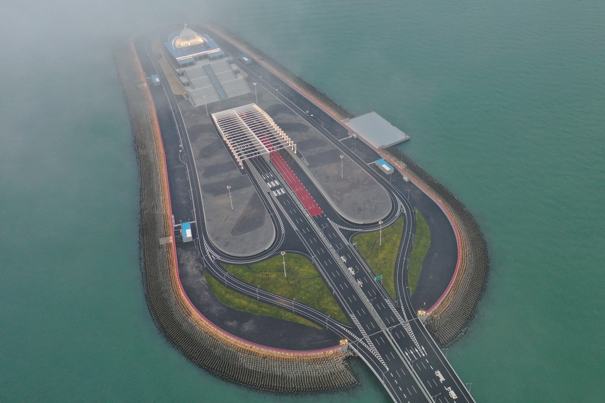 Hong Kong Zhuhai Macau Bridge Seeks World Class Tourist