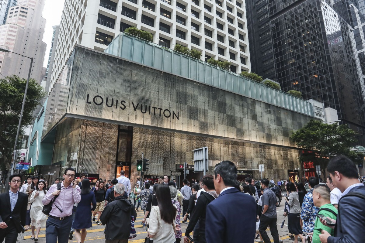 Louis Vuitton Sues Two Subsidiaries Of Chinese Shoe Giant - 
