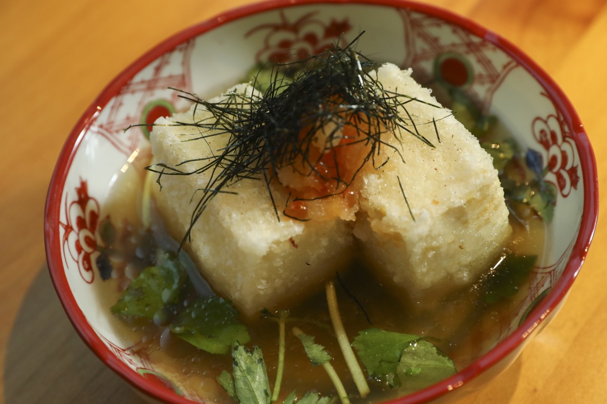 Hong Kong izakaya Rerere 1001 Kushiyaki friendly, relaxed just like in