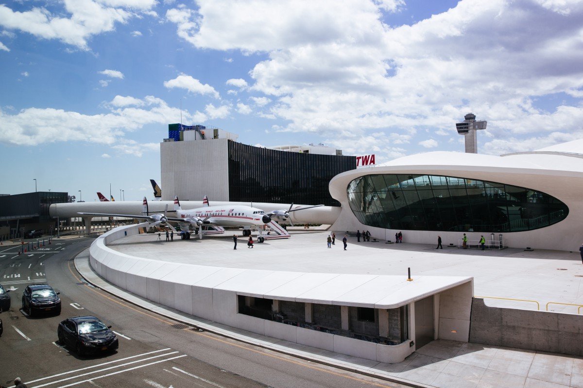 At Twa Hotel At New York S Jfk Airport The Golden Age Of