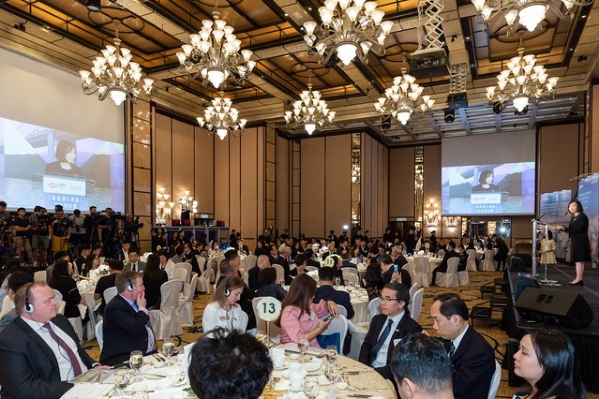 Industry leaders and business executives explored investment opportunities in the fast-growing Guangdong-Hong Kong-Macao Greater Bay Area at the Greater Bay Area Exchange Forum, initiated by HSBC Commercial Banking, which took place in Hong Kong on May 30.