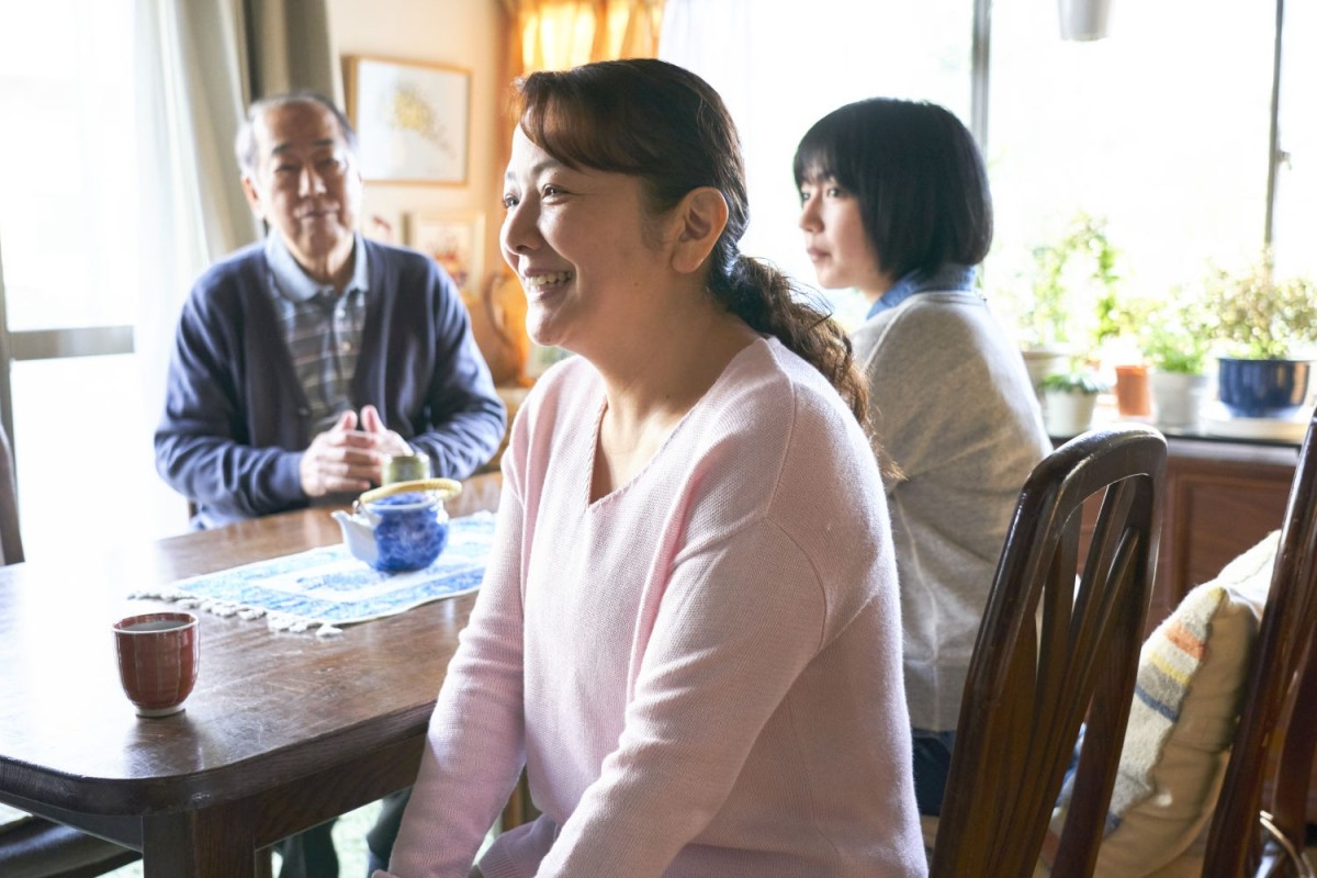 1200px x 800px - Lying to Mom film review: Japanese family drama on a white ...