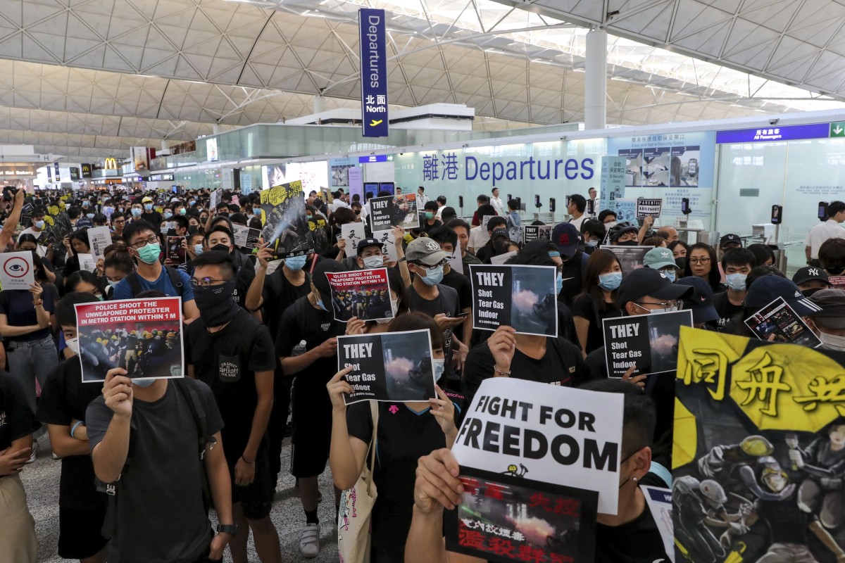 Hong Kong Airport Shutdown Could Give Shenzhen The Edge As - 