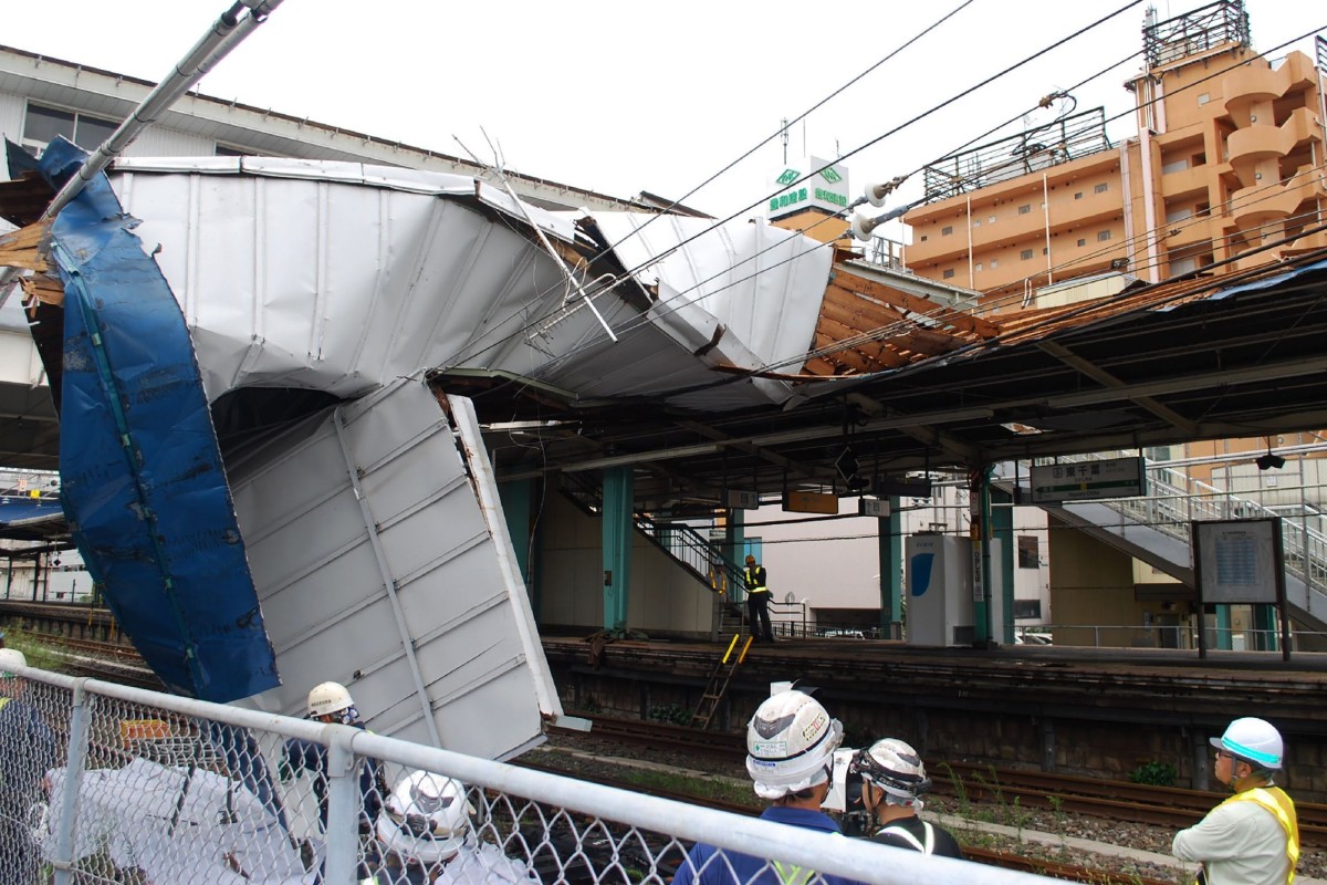 Image result for TYPHOON FAXAI STORM MAKES LANDFALL IN TOKYO