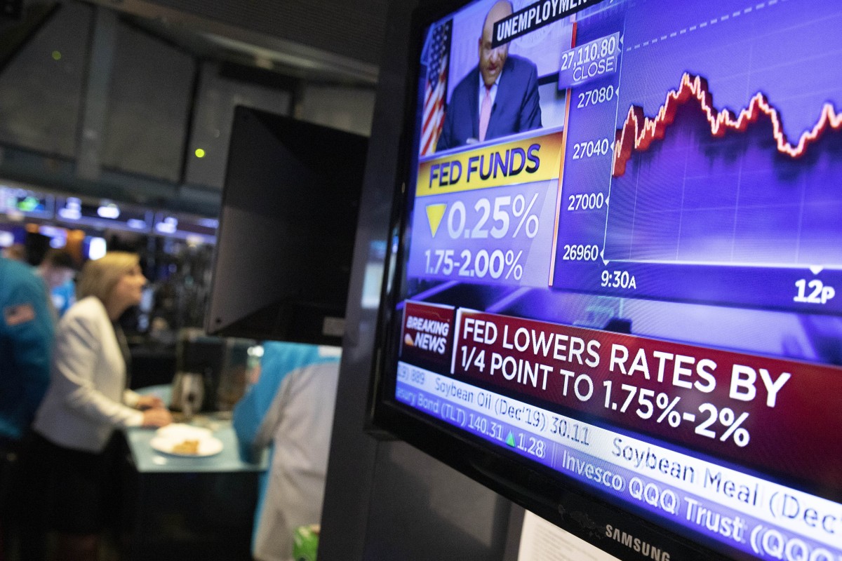 Us Stocks Rise After Fed Chief Powell Says Rates!    Are Just - 
