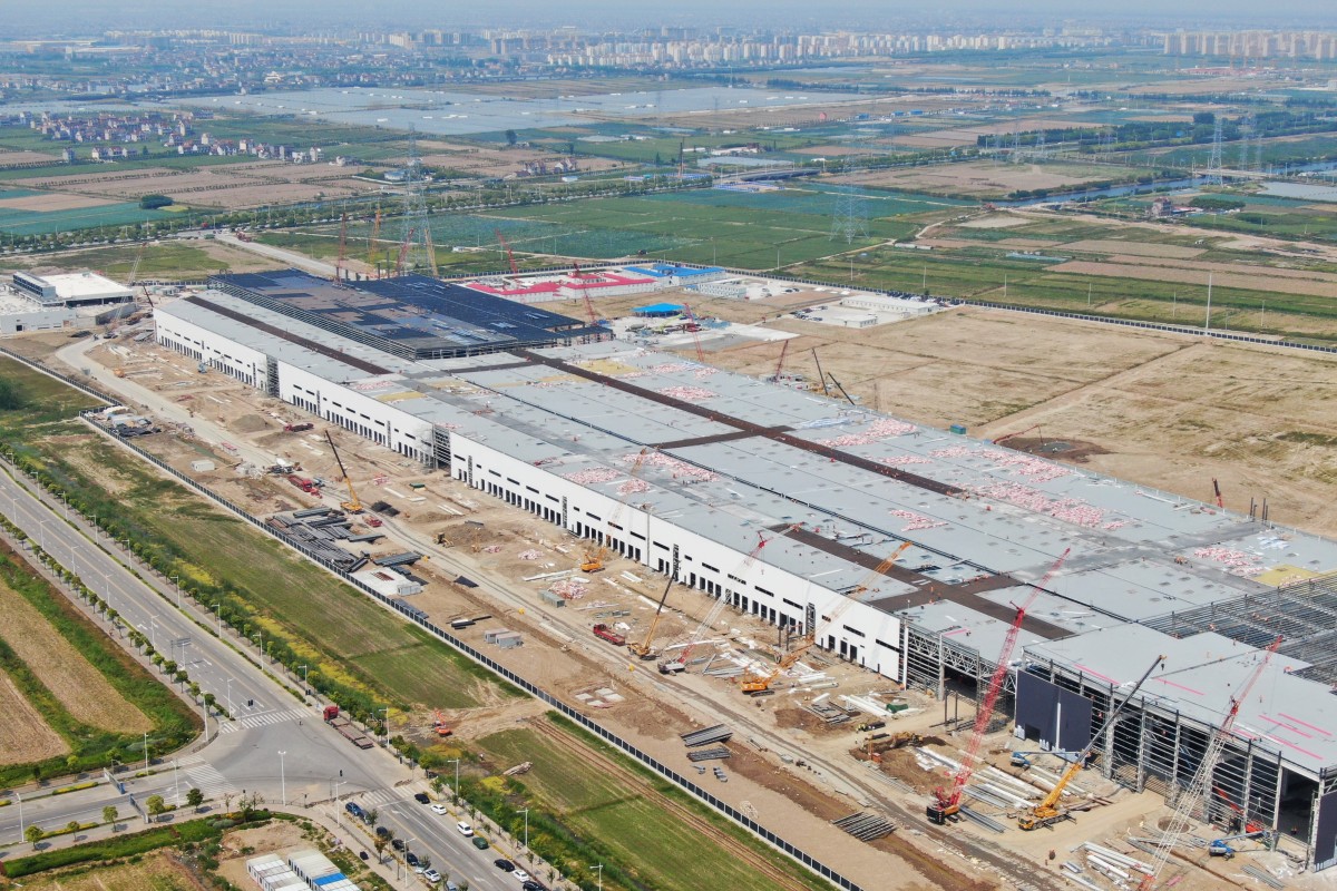 Tesla’s under construction Gigafactory in Lingang, Shanghai. Two of the Palo Alto, California-based carmaker’s suppliers are among companies that have signed up to invest in the free-trade zone. Photo:Imaginechina