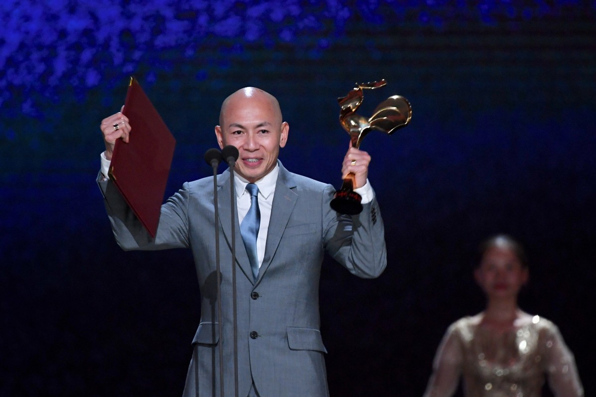 Hong Kong Film Stars Choose Golden Roosters Over Golden Videos Bloody Nose, Empty Pockets Pelicula Completa En Español