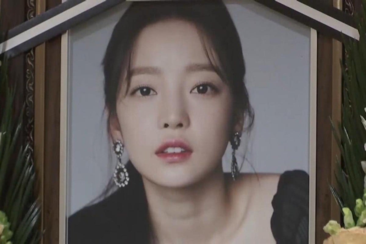 K pop Death Goo Hara s Friends Fans And Celebrities Pay Tribute To k-pop-death-goo-hara-s-friends-fans-and-celebrities-pay-tribute-to