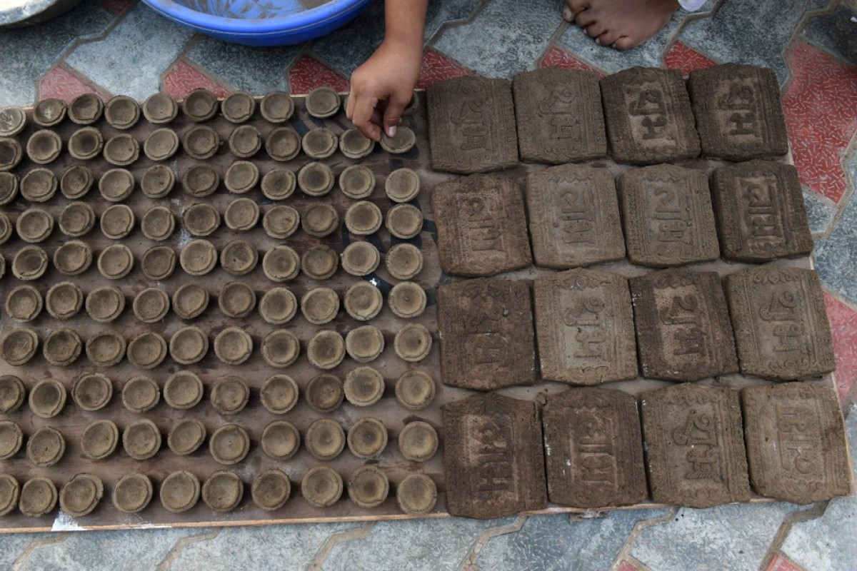 Shampoo Made From Cow Dung Yes Toothpaste Too And Art Indian