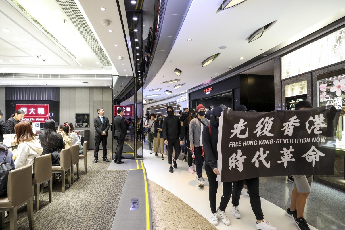 Chow Tai Fook Sa Sa To Shut Protest Hit Stores In Signs Hong Kong S Retail Slump To Persist In 2020 South China Morning Post