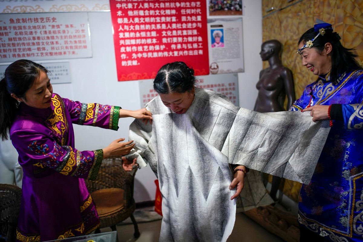 How Sharing Fish Skin Clothing Traditions Of China S Mermaid