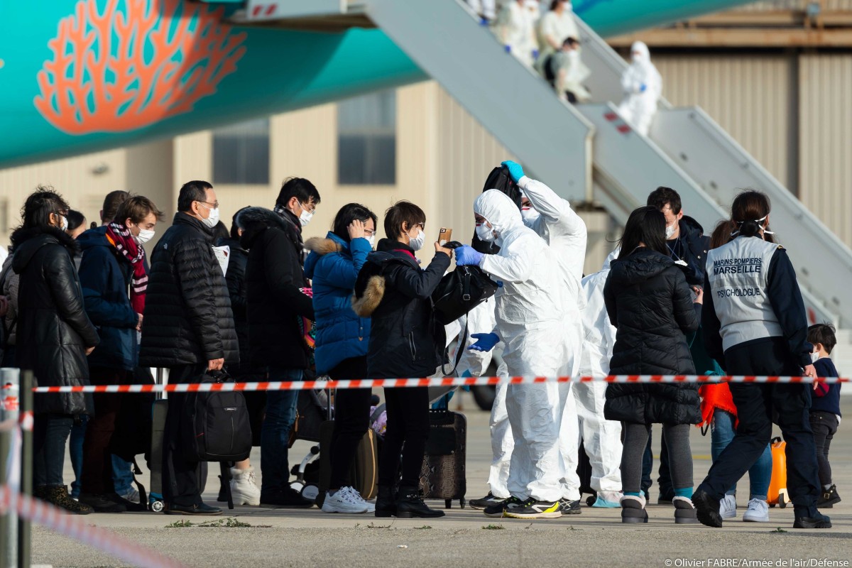 Resultado de imagen de france plane coronavirus"