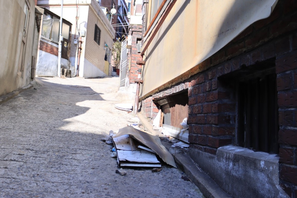 What It S Really Like To Live In South Korea S Parasite Style Semi