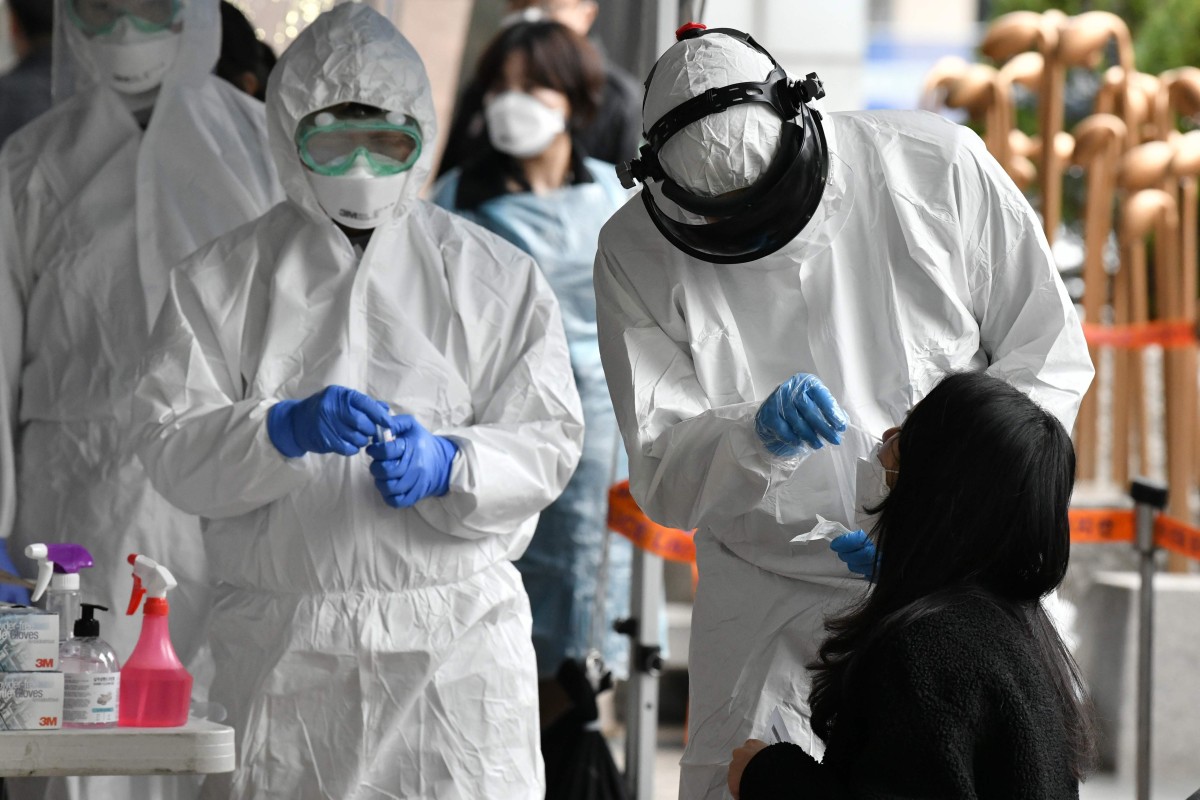 South Korea COVID-19 Cases Drops Without Citywide Lockdowns