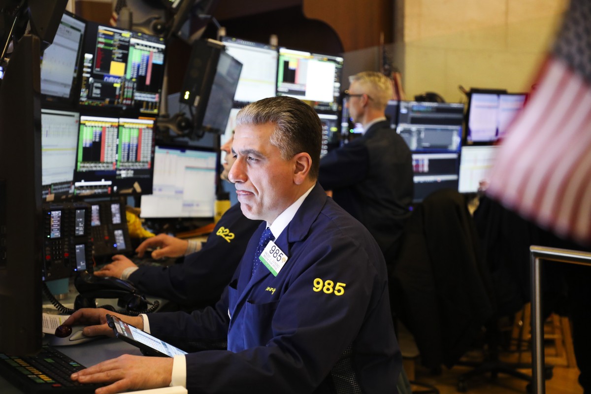 Traders at the New York Stock Exchange (NYSE) on March 9, 2020. Photo: Xinhua