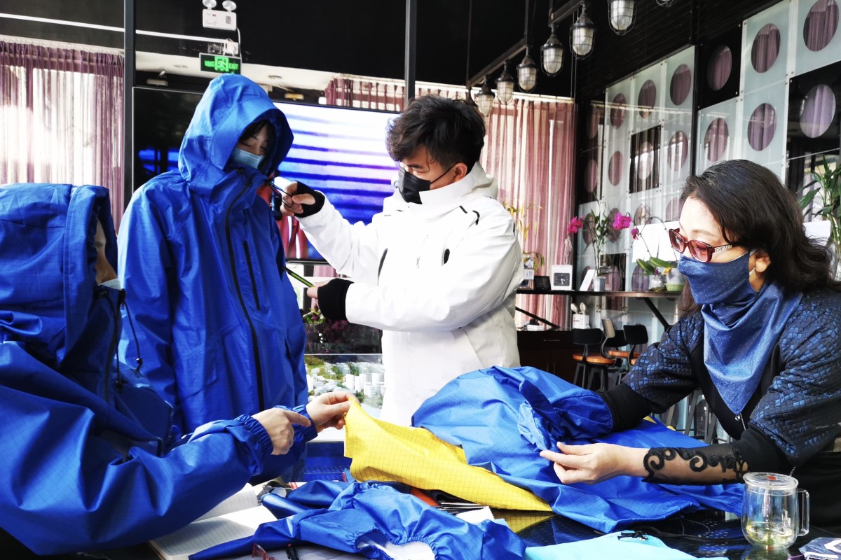 Look Good And Feel Safe Fashion Designers In China Respond To