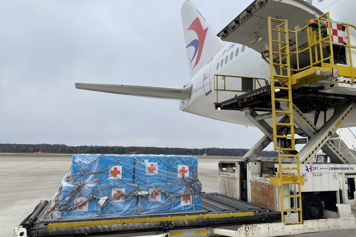 Medical supplies sent from China arrive at an airport in Milan, Italy, on Wednesday. Photo: Xinhua