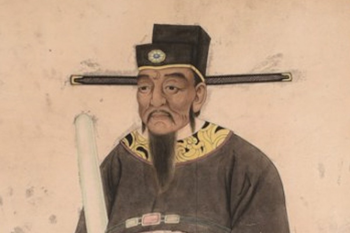 Hats with long extensions were worn by officials during the Song dynasty. Photo: Handout