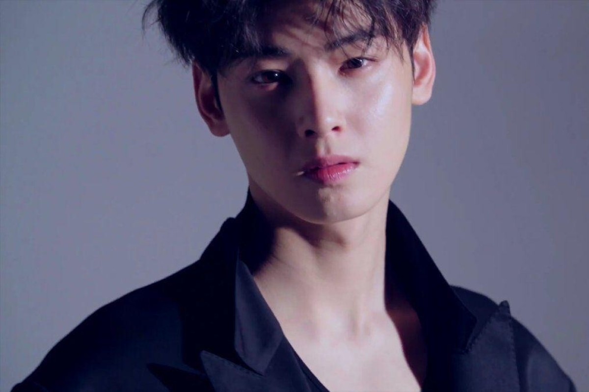 ASTRO's Cha Eun Woo Talks About The Kind Of Person He Wants To Become