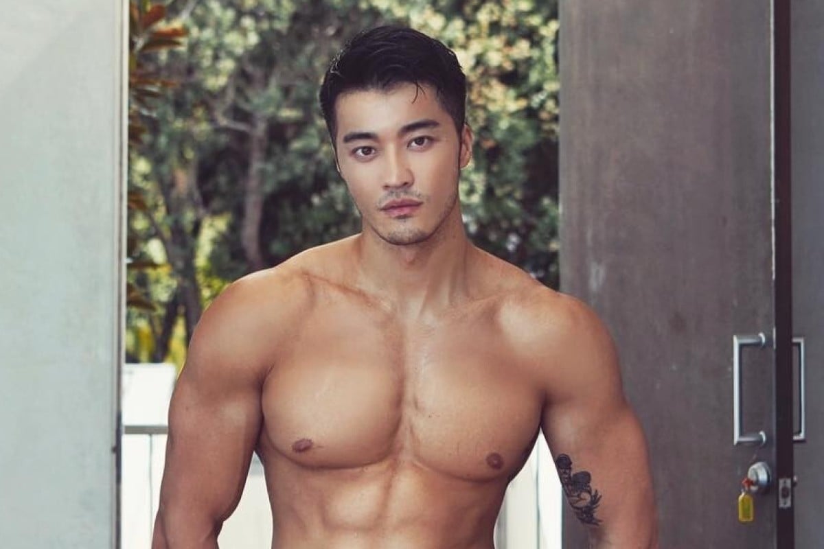 Desnudo Oriental Gay Zac Efon Naked