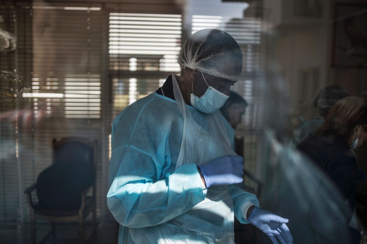 Over 10 000 Health Workers In Africa Infected With Covid 19 Amid