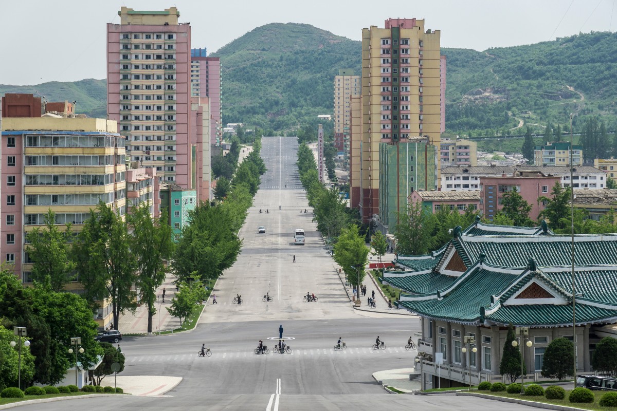 North Korea puts Kaesong city under lockdown after suspected ...