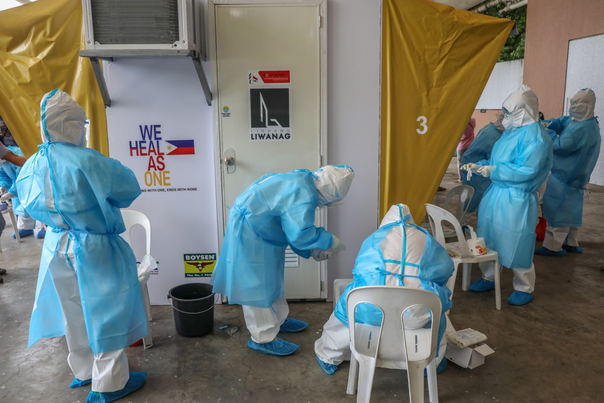 Coronavirus Philippines’ doctors cry out for fresh lockdown as virus