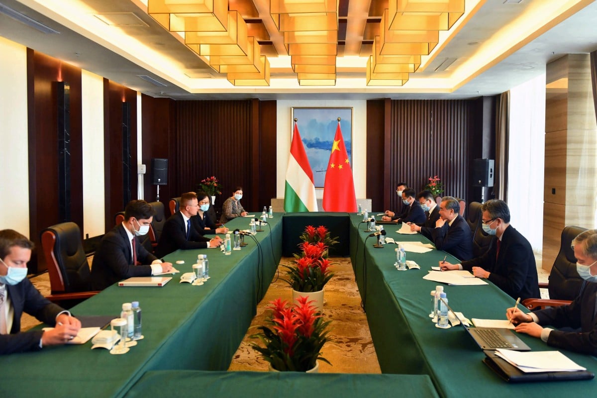 Chinese officials hold talks with representatives from Hungary in Beihai in Guangxi Zhuang autonomous region. Photo: Xinhua