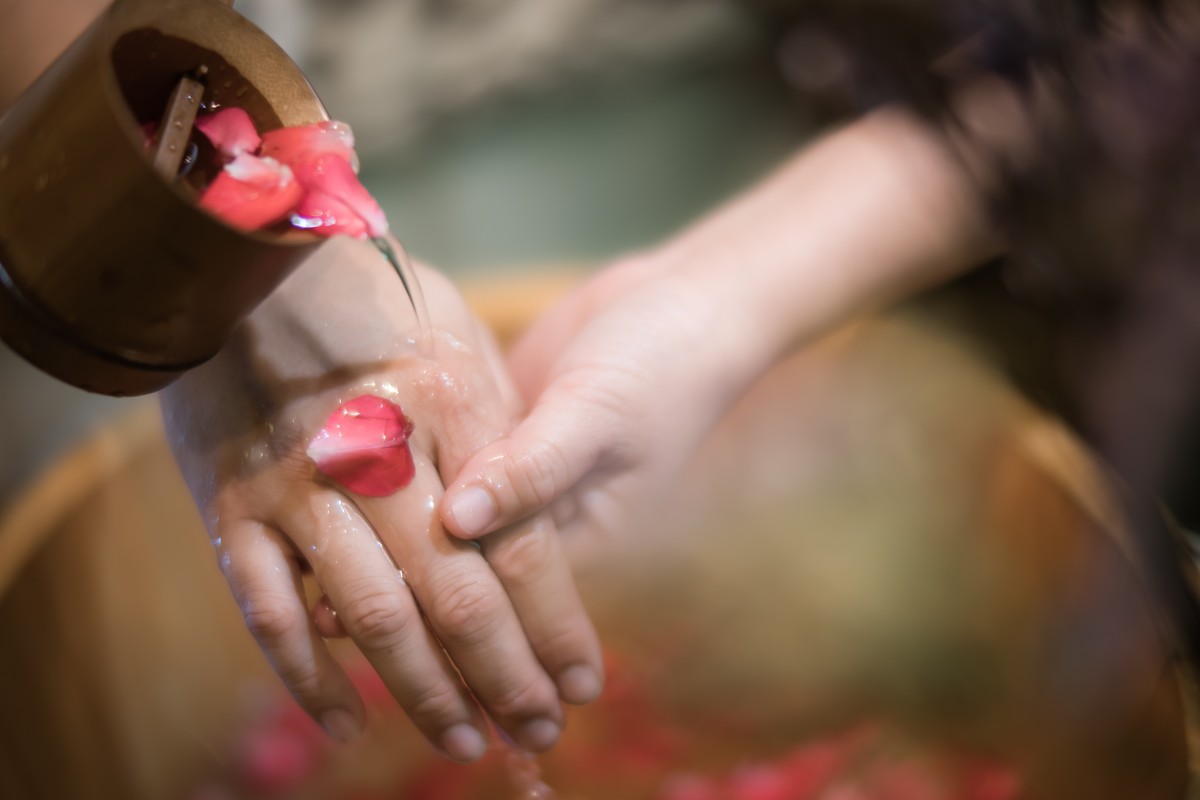 Described as a “spa service” for the dead, Showers of Love, offered at Ang Jolie Mei’s Singapore funeral home The Life Celebrant, enables family members to give their loved ones a final, personal send-off.