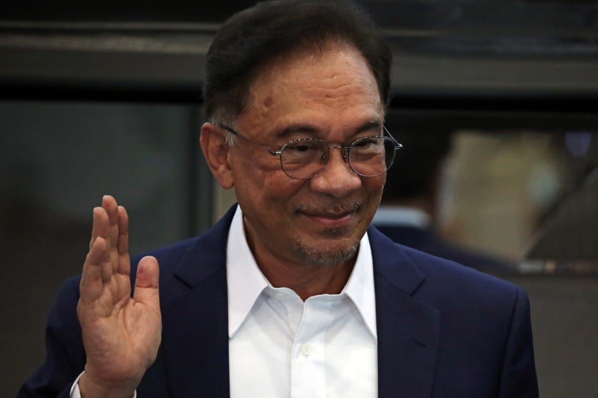 Malaysia's Anwar Ibrahim urges 'patience' from citizens as king deliberates on power transition plan | South China Morning Post