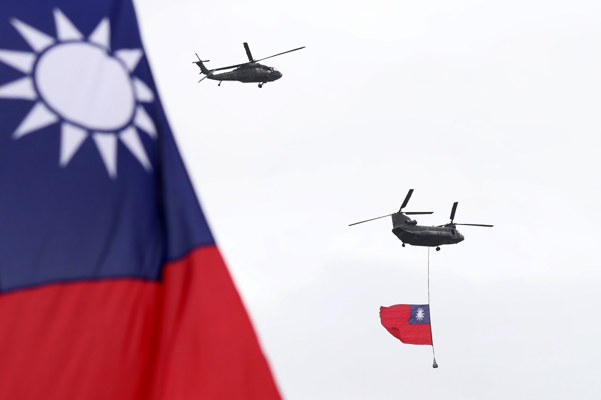 Helicopters with Taiwanese flags during National Day celebrations in Taipei on October 10. A Washington think tank contends that the next US administration should strengthen military and economic ties with Taiwan. Photo: AP