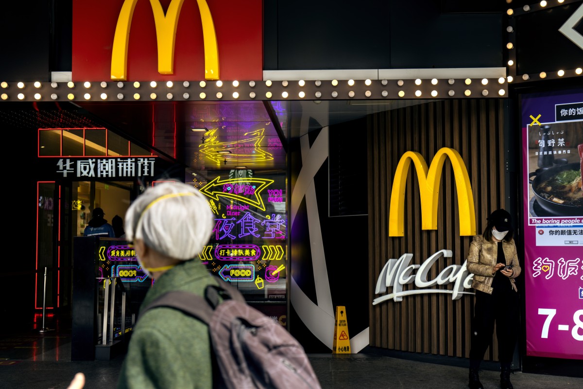 The likes of McDonald’s, KFC, Starbucks and Haagen-Dazs are no longer trendsetting brands in the eyes of Chinese consumers, who instead look to China’s new tea cafes and restaurant start-ups. Photo: Bloomberg