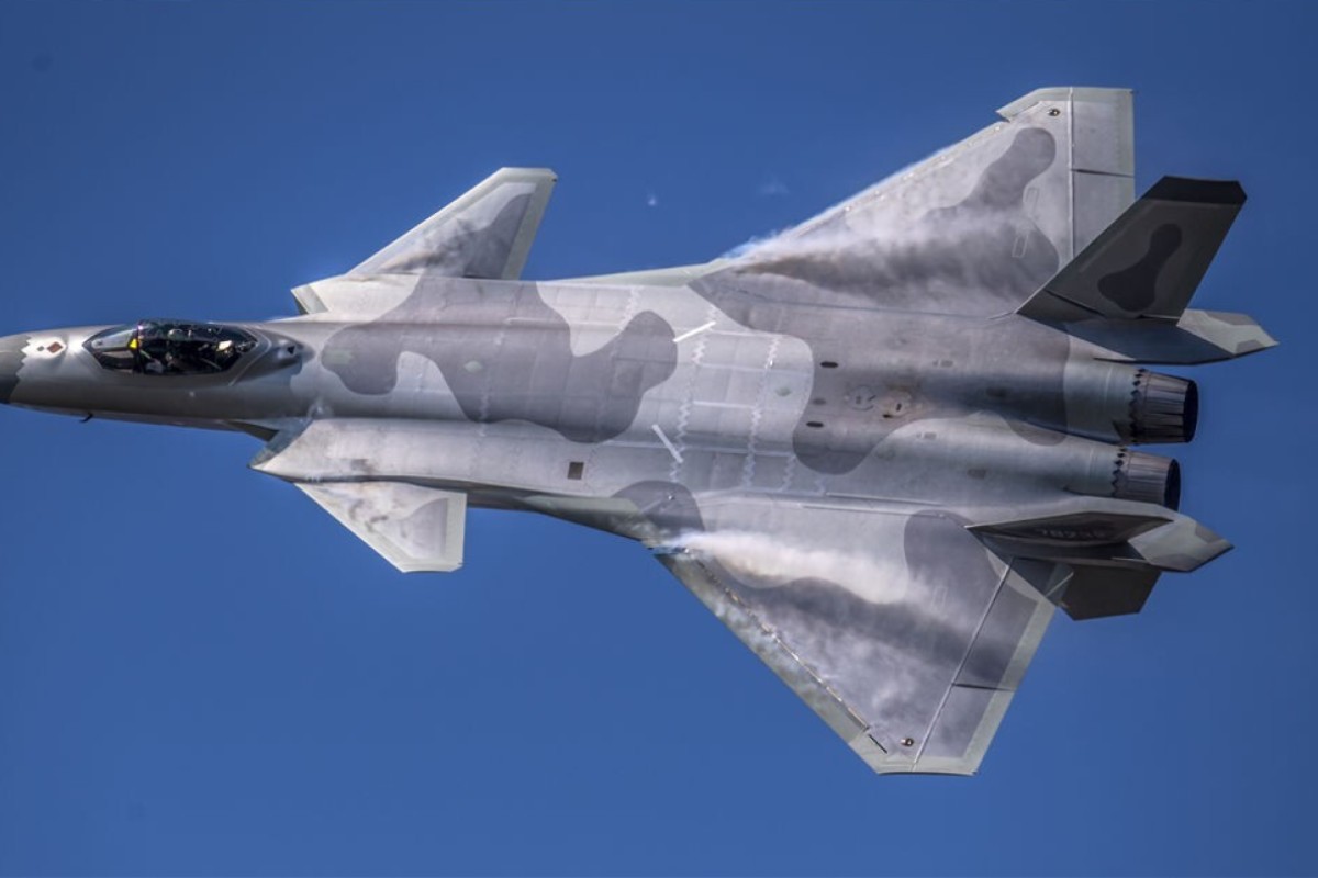 J20 Fighter Plane - focistalany