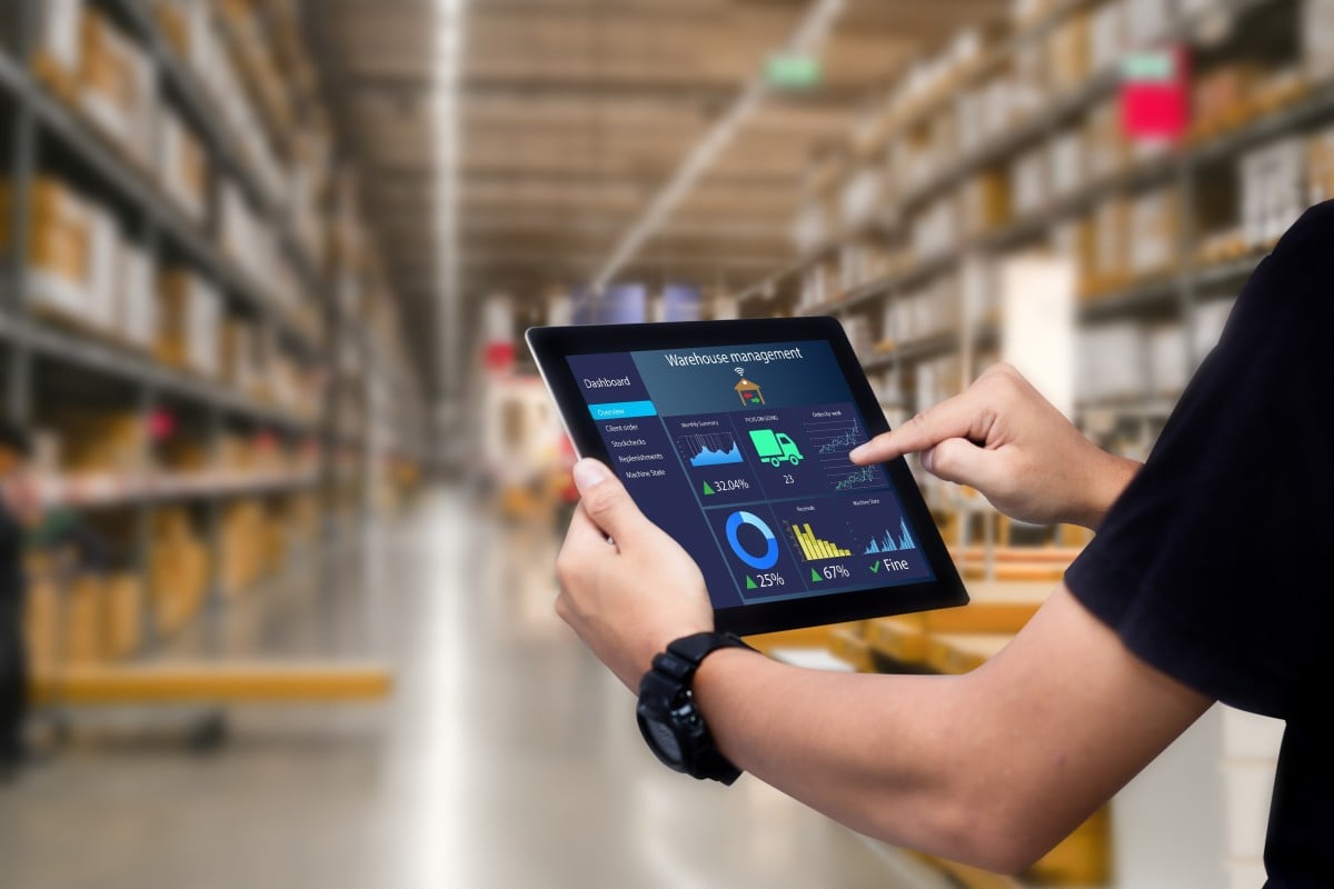 Smart warehouse management that uses enhanced connectivity and automation will help improve efficiency through continuous tracking and route optimisation. Photo: Shutterstock