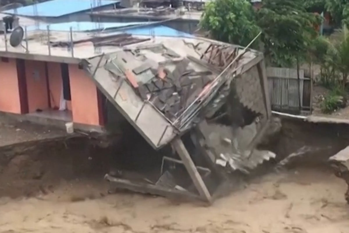 Deadly floods in Indonesia and East Timor 