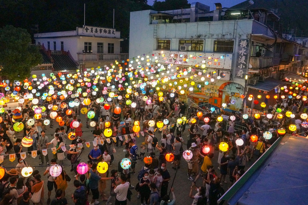 Lanterns light up HK’s Tai O village