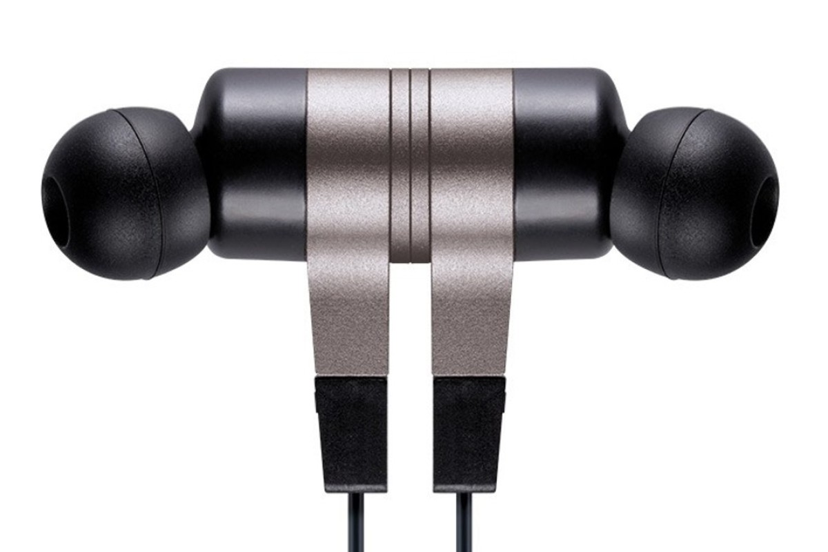 イヤホン KEF Motion One Porsche Design SP3902GA Review: KEF Porsche Design Motion One aren't perfect, but the