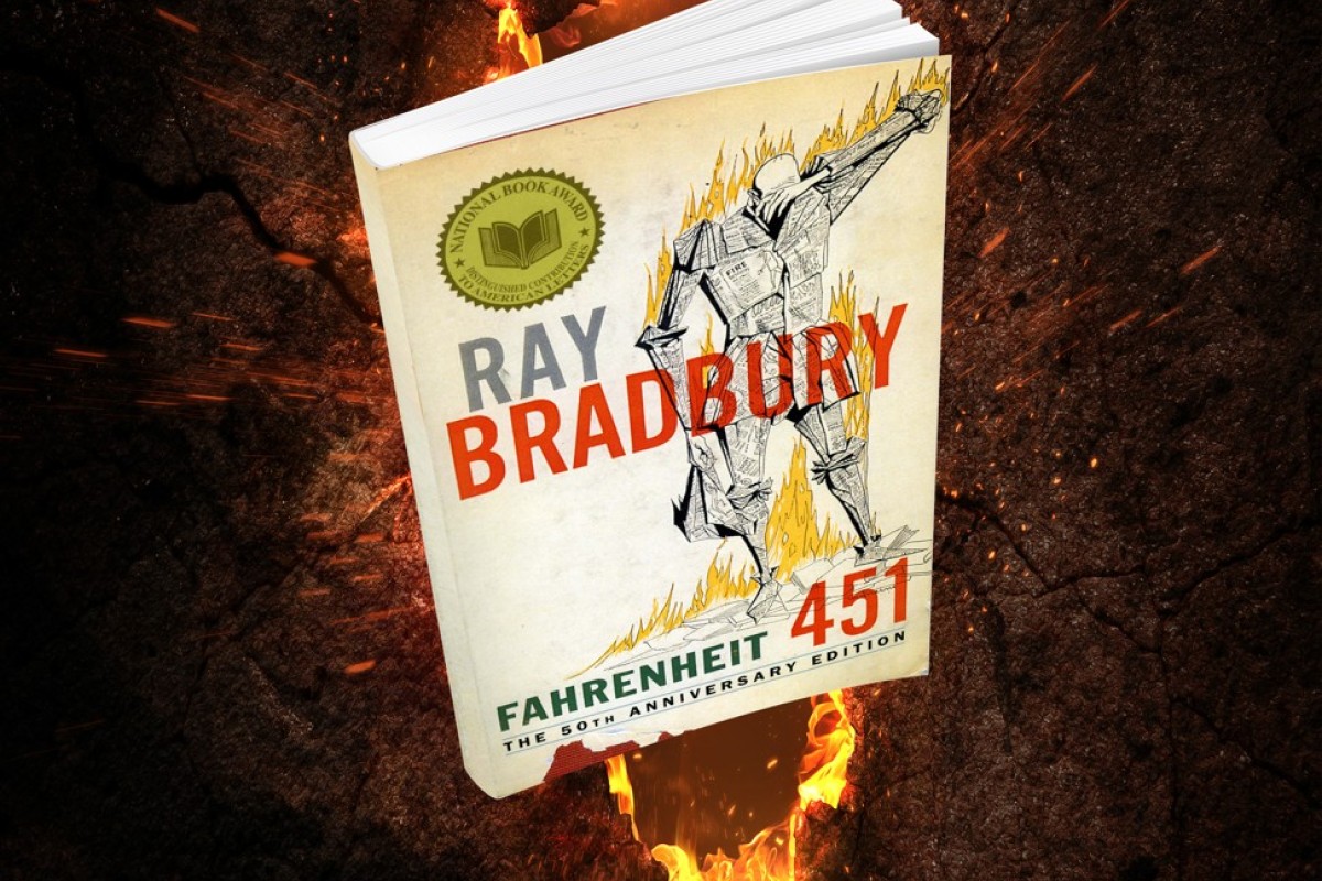 Pre-Owned Fahrenheit 451 (Hardcover) by Ray Bradbury 