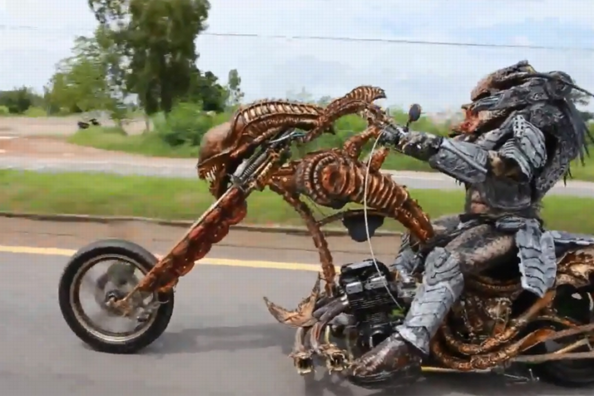Predator riding Xenomorph bike spotted on a highway in Thailand