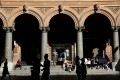 Office workers walk past the General Post Office building during lunchtime in Sydney, Australia. Politically stable, economically resilient and highly transparent, Australia has long been one of the preferred markets for Chinese cross-border property investors. Photo: Reuters