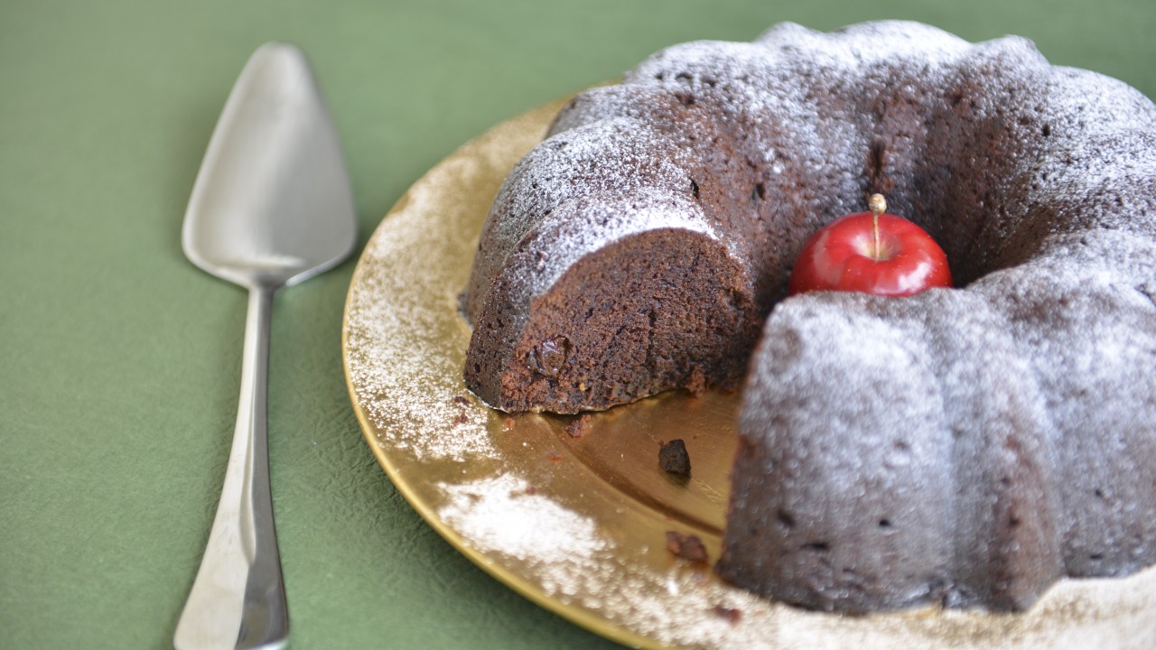 How to make a NSFM chocolate rumraisin cake it might