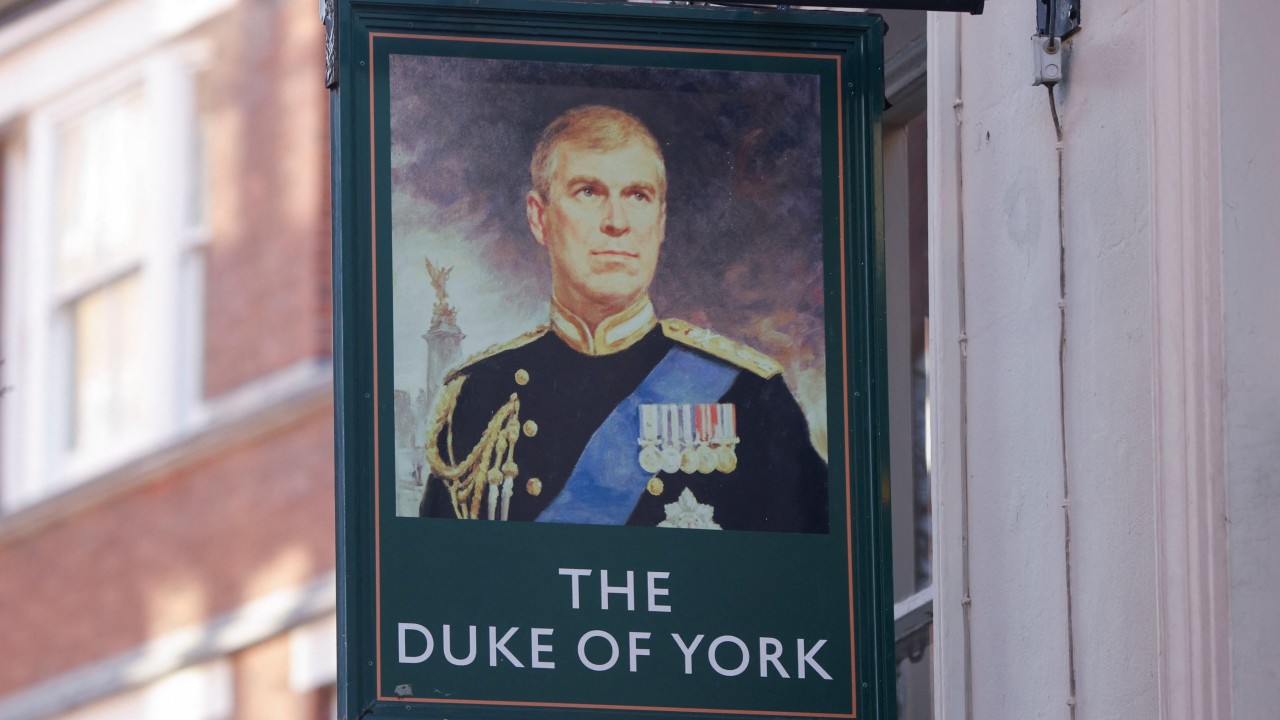 York, dükü Prens Andrew'un 'şehir özgürlüğü' onurunu elinden aldı