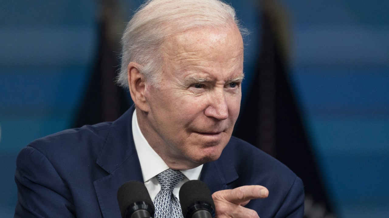 Joe Biden, enflasyon kükrerken Donald Trump'ın Çin tarifelerindeki kesintileri tartıyor