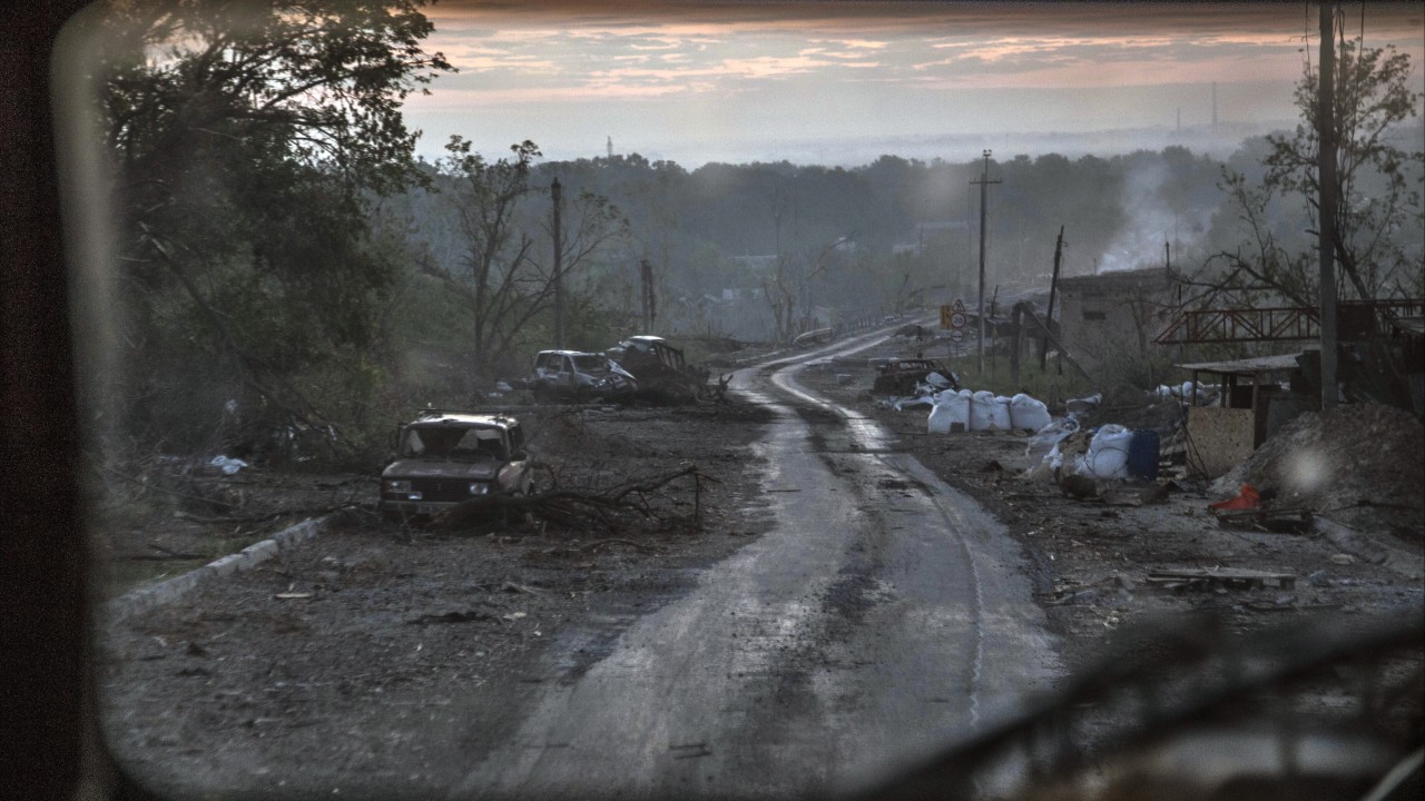 Rusya köprüyü yıktıktan sonra Ukrayna'nın Sievierodonetsk'inden bir çıkış yolu