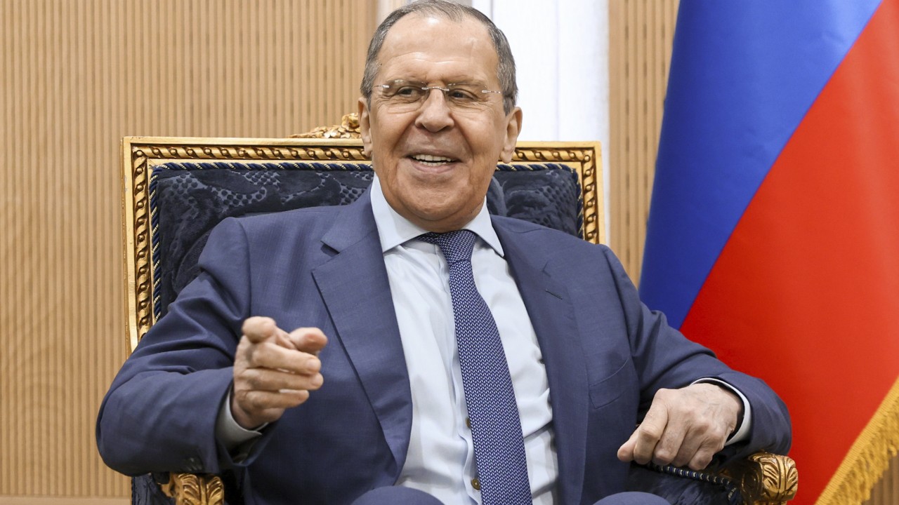 Rusya Devlet Başkanı Sergey Lavrov, nükleer anlaşma ve işbirliğini görüşmek üzere İran'da